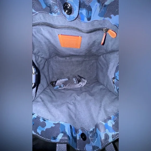 SOLD Coach Field Tote 40 with Camo Print - Picture 5 of 6
